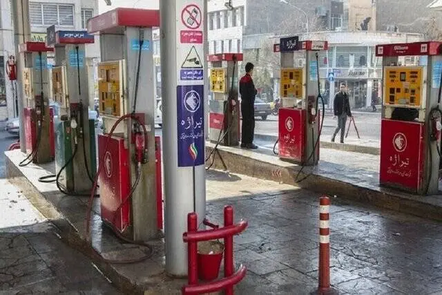 پمپ بنزین