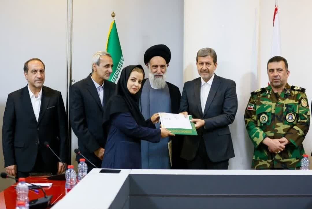 قصه معلمی که هنر را زندگی میکند