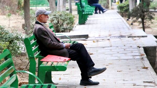 ابهام درباره افزایش حقوق بازنشستگان و کارمندان دولت و مجلس چه می گویند