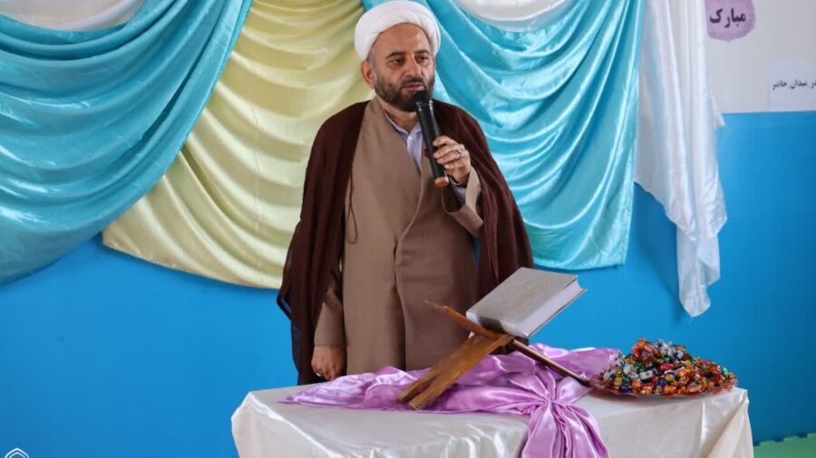 امام جمعه درگزین فرهنگ انفاق باید از کودکی در دانش آموزان نهادینه شود