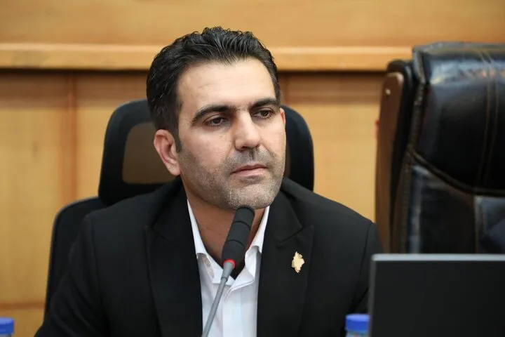 دوراندیش اداره کل ورزش فارس از برنامه های هیئت های ورزشی حمایت می کند