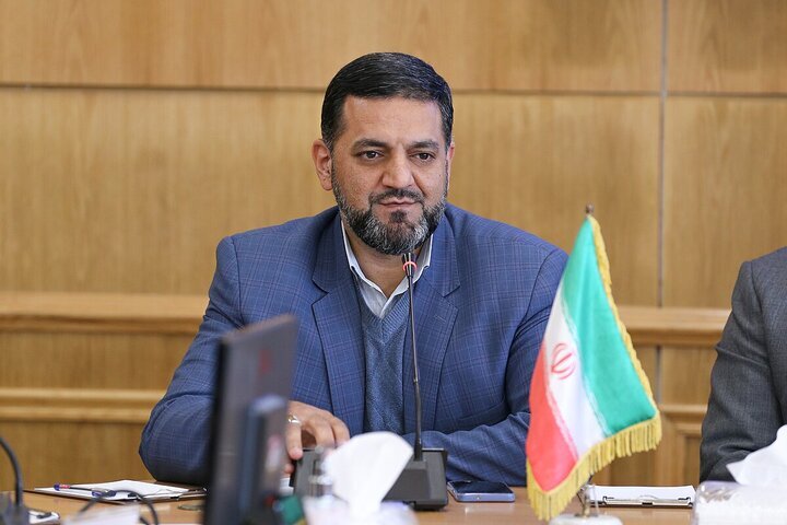 عظیمی راد حقوق معلمان باید ۱۵۰ تا ۲۰۰ درصد افزایش یابد