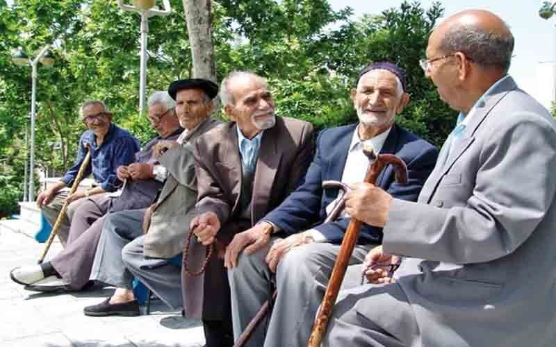 پیامک واریز حقوق بازنشستگی دغدغه ای فراتر از یک عدد برای سالمندان همدان